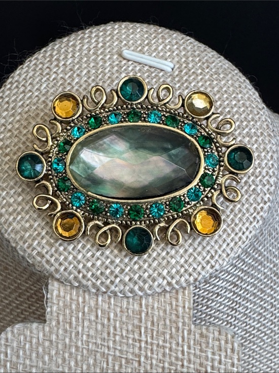 Monet Jewelry - VTG Signed Monet Oval Brooch Pin Gold Tone Faux Labradorite Rhinestone